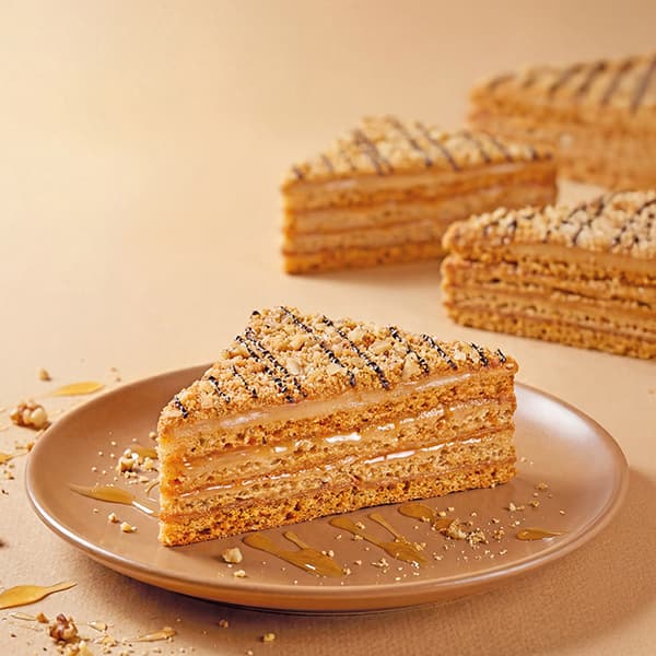 Ballı Cevizli Pasta